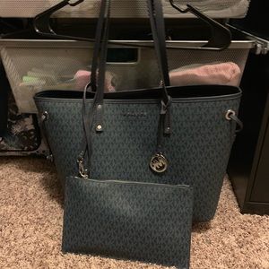Michael Kors Jet Set Large Drawstring Tote